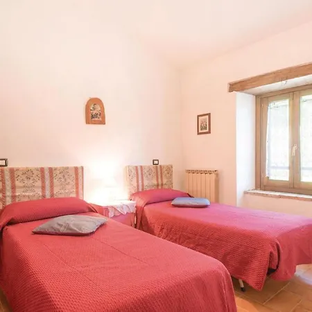 Villa Pian Di Molino Sleeps 14 With Pool Pian di Mulino